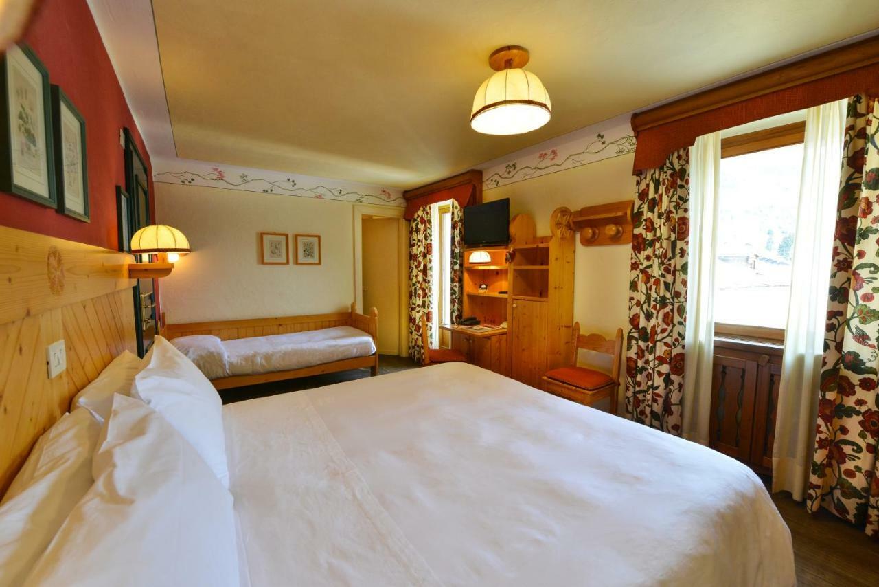Hotel Du Grand Paradis - 1899 Auberge Boutique Когне Екстериор снимка