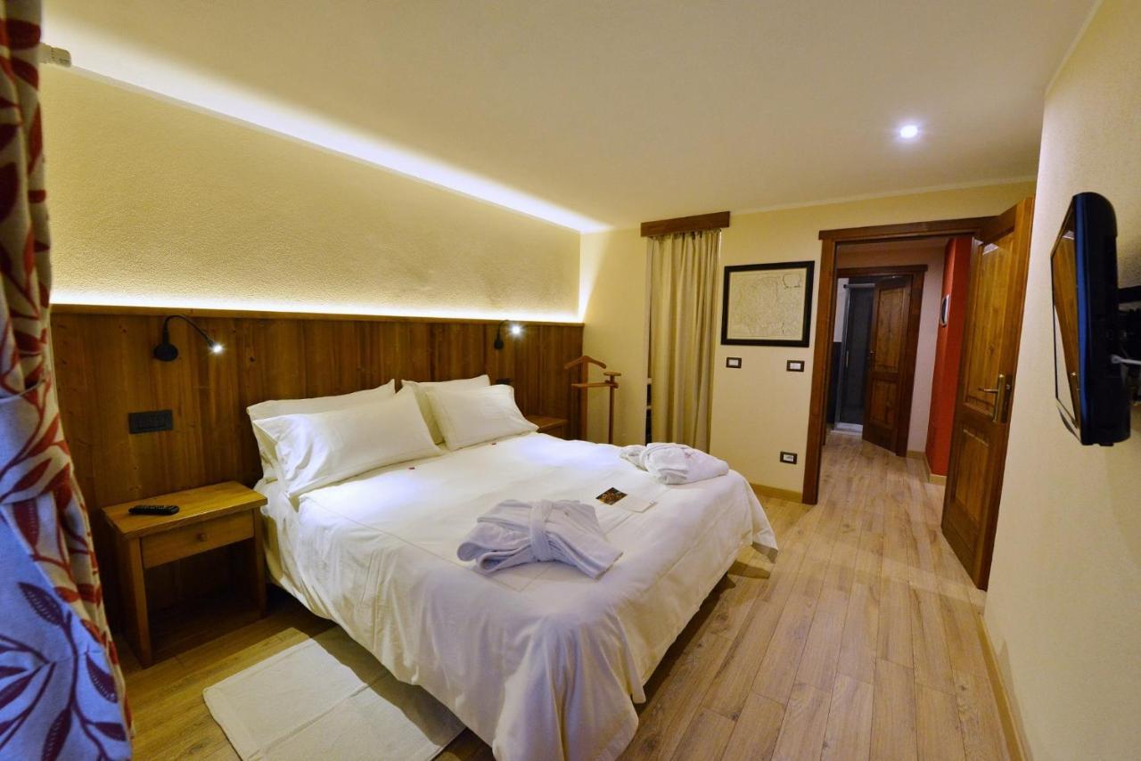 Hotel Du Grand Paradis - 1899 Auberge Boutique Когне Екстериор снимка